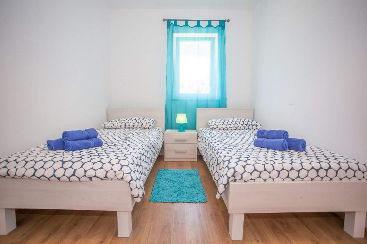Apartment Mario 2 Poreč Exteriör bild