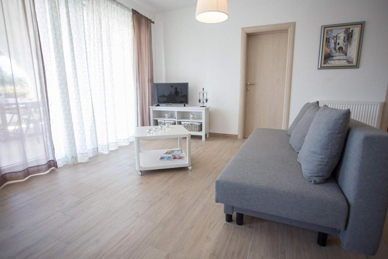Apartment Mario 2 Poreč Exteriör bild