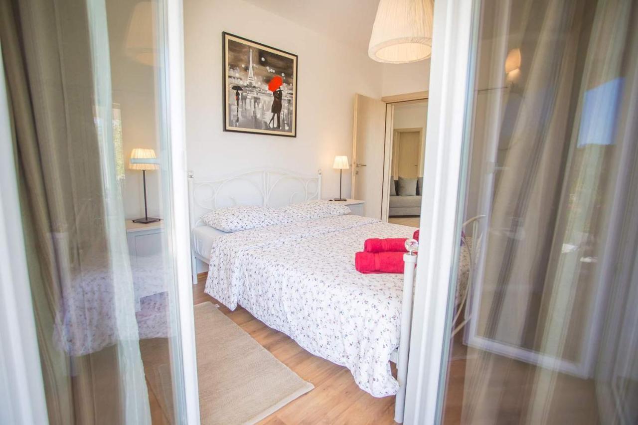 Apartment Mario 2 Poreč Exteriör bild